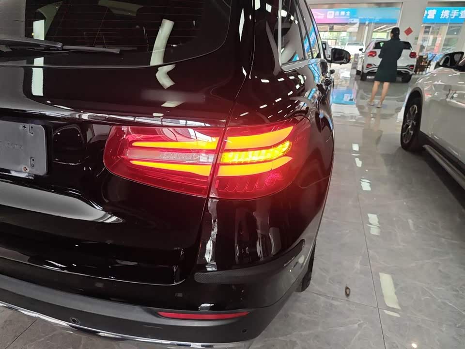 Mercedes-Benz GLC Mercedes-Benz GLC