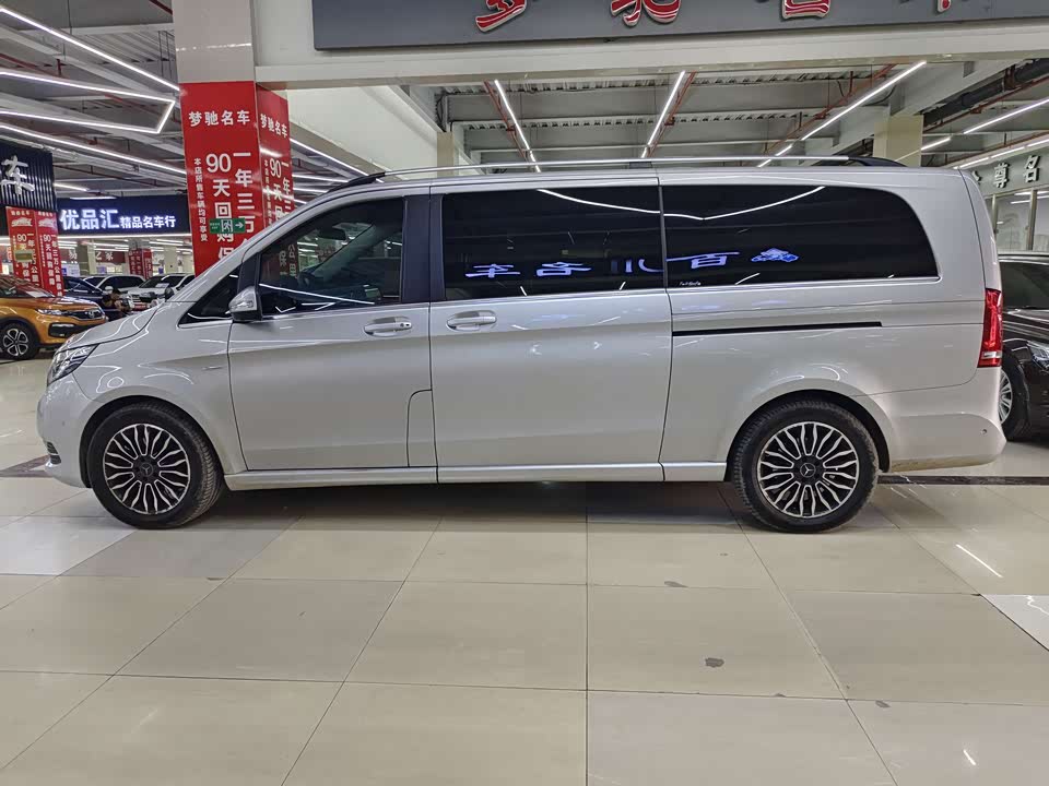 Mercedes-Benz V-class