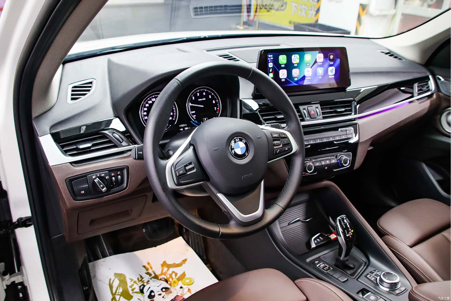 BMW X1, 2022 все фото