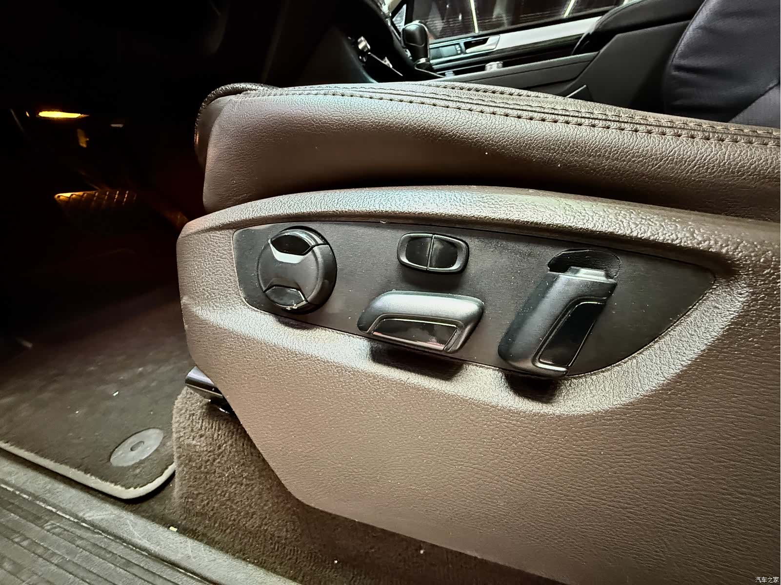 Volkswagen Touareg, 2017 9