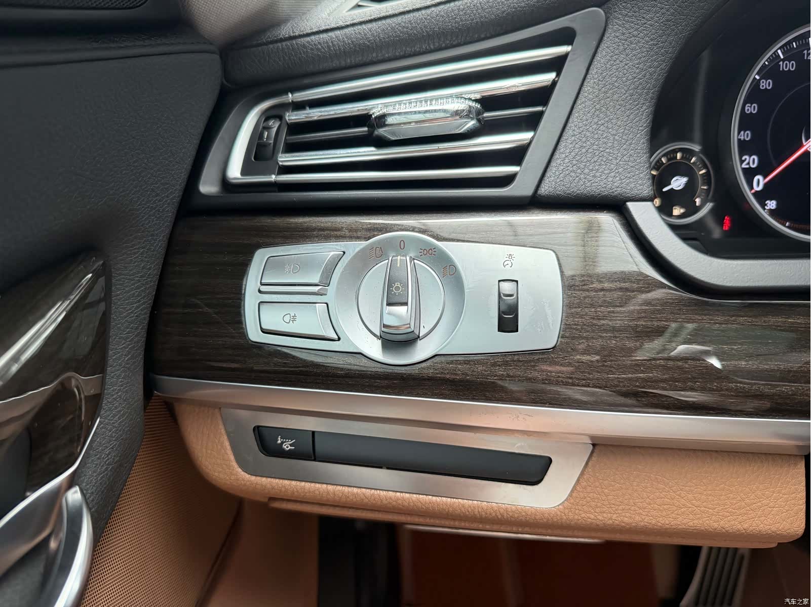 BMW 7 Series, 2015 11