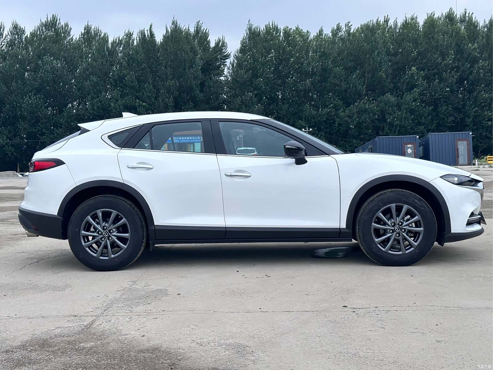 Mazda CX-4, 2023 все фото