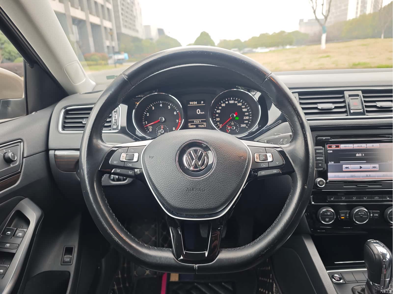 Volkswagen Sagitar, 2015 20