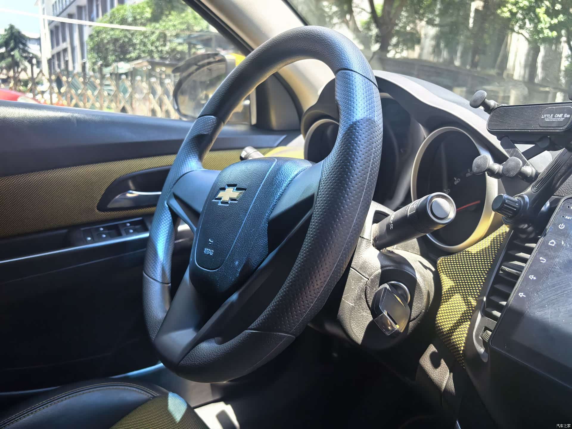 Chevrolet SE, 2011 14