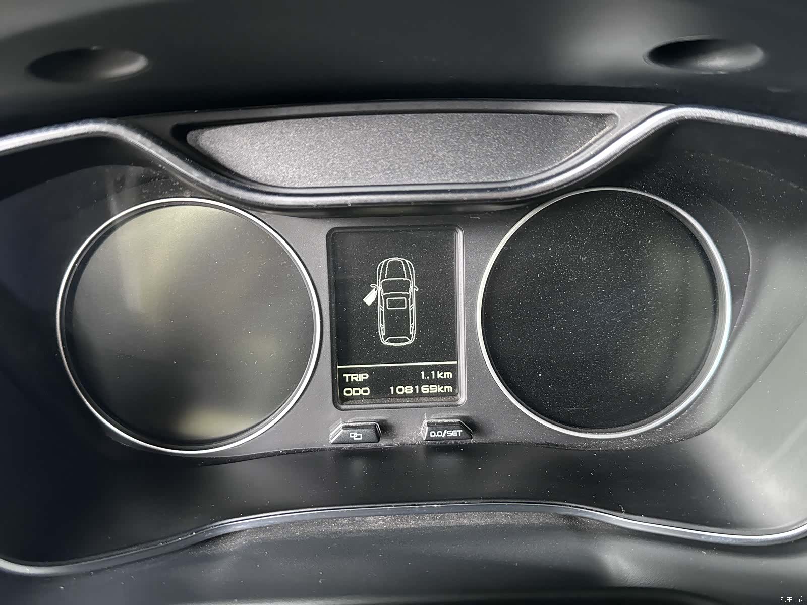 Geely X6, 2017 13