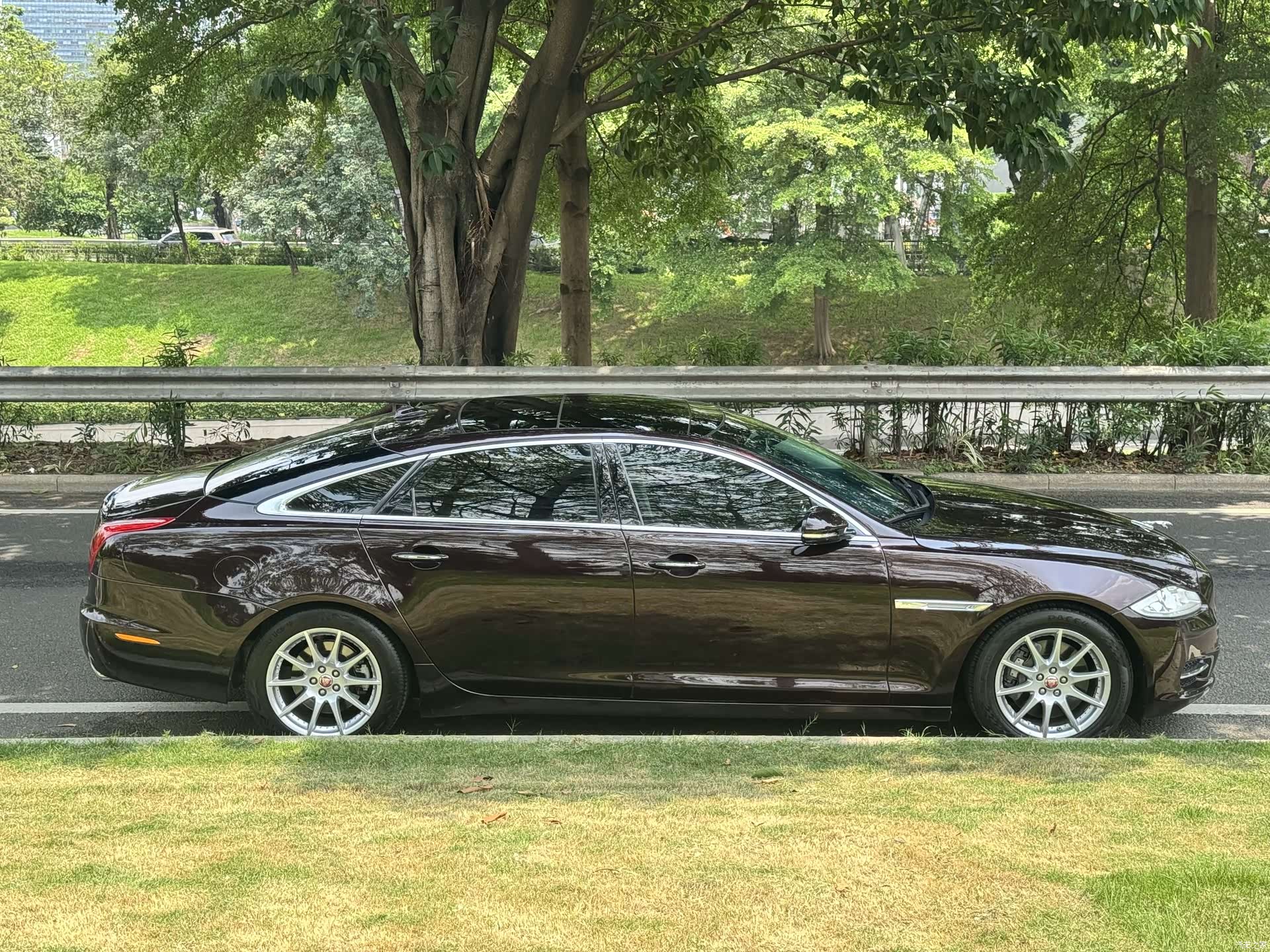 Jaguar XJ, 2014 7