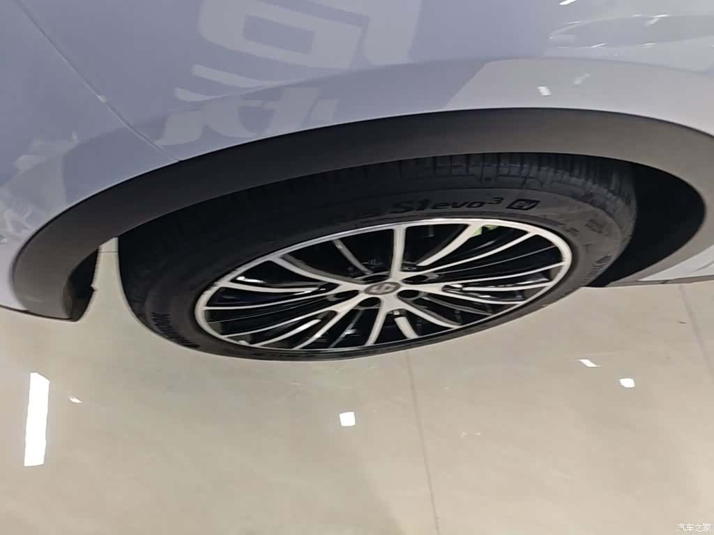 Leapmotor C11, 2025 23