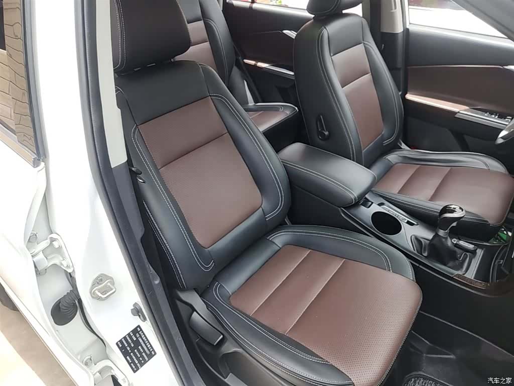 BAIC S6, 2016 25