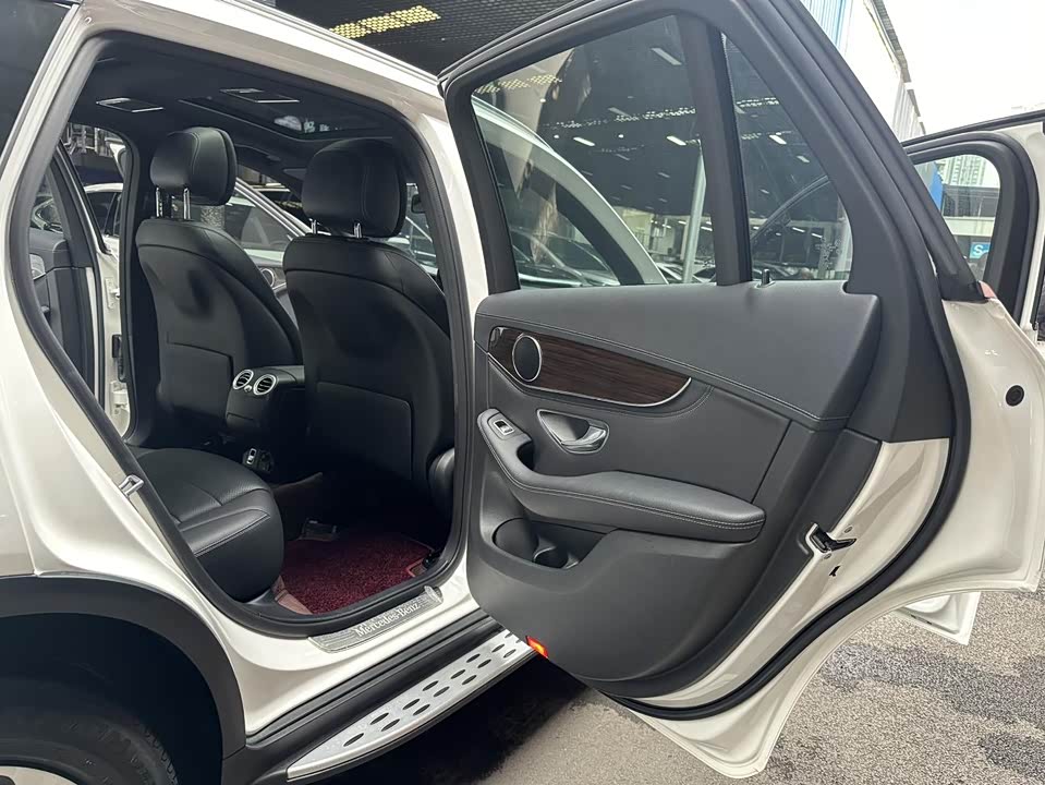 Mercedes-Benz GLC Mercedes-Benz GLC