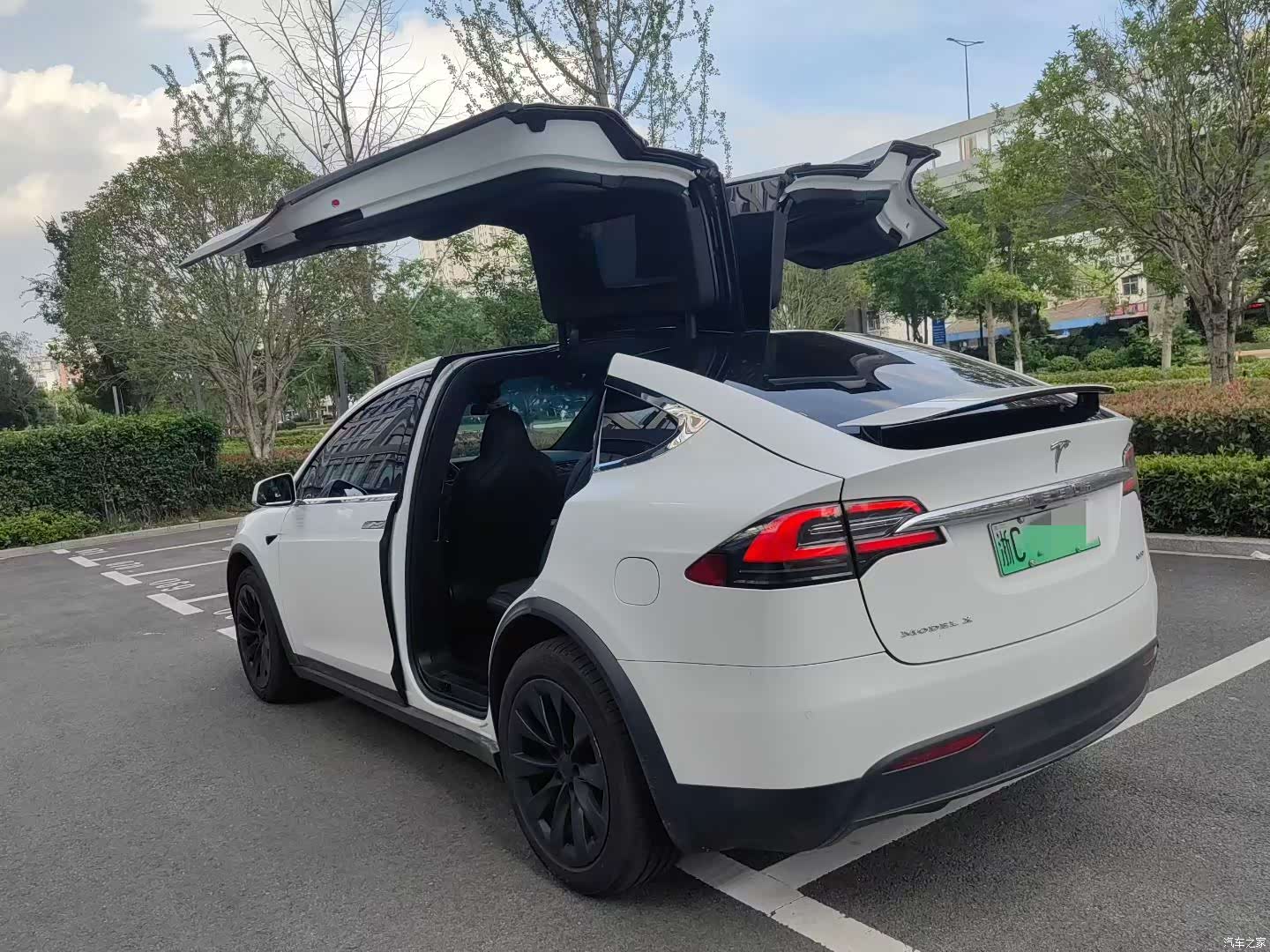 Tesla Model X, 2018 9