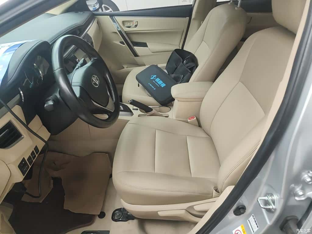 Toyota Corolla, 2015 15