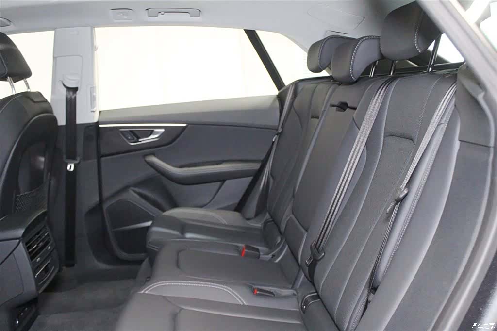 Audi Q8, 2026 9