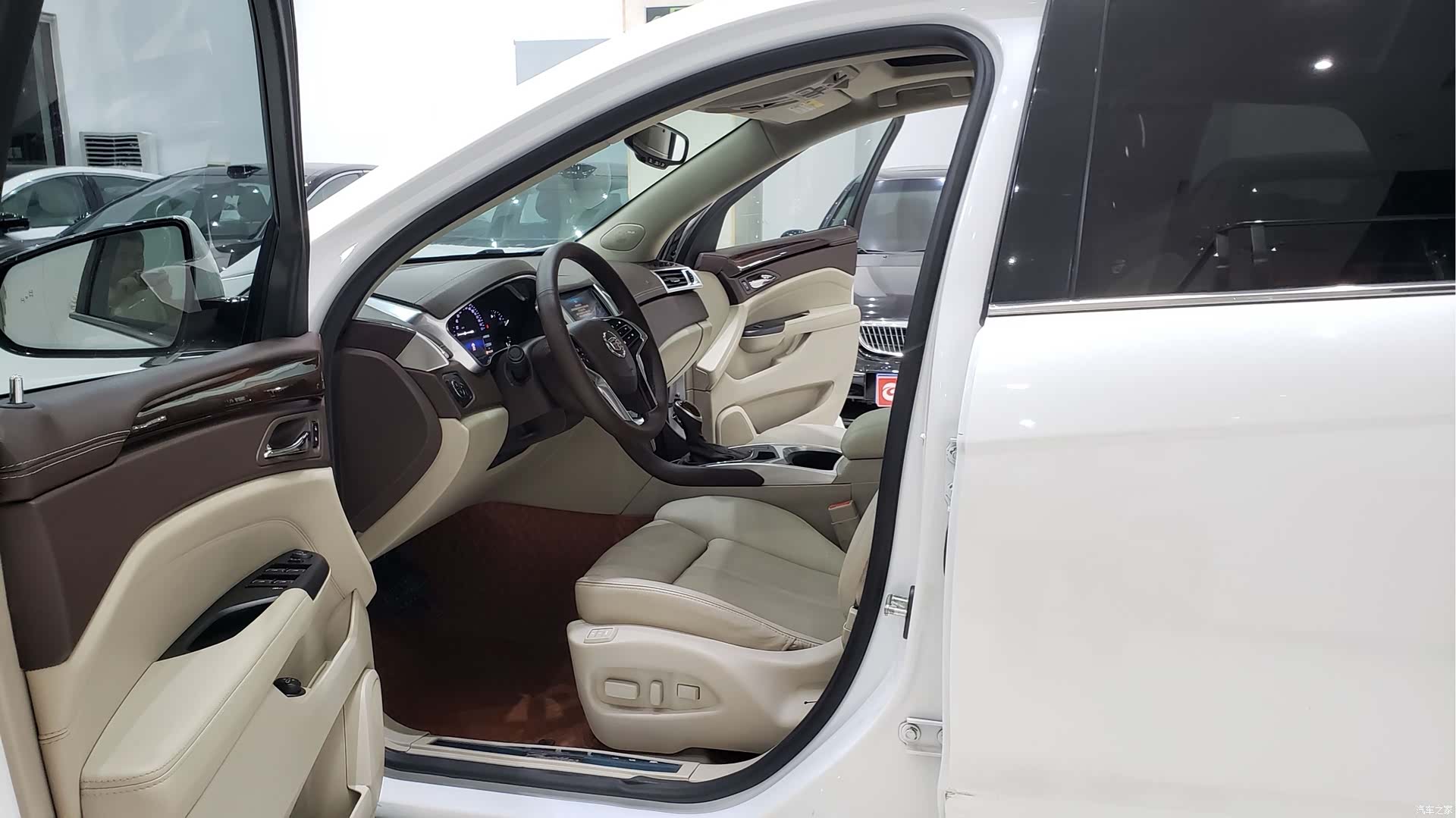 Cadillac SRX, 2016 4