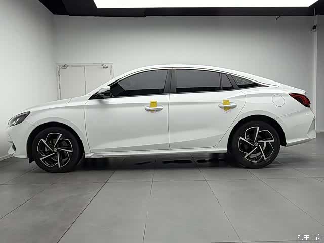 MG MG5, 2023 8