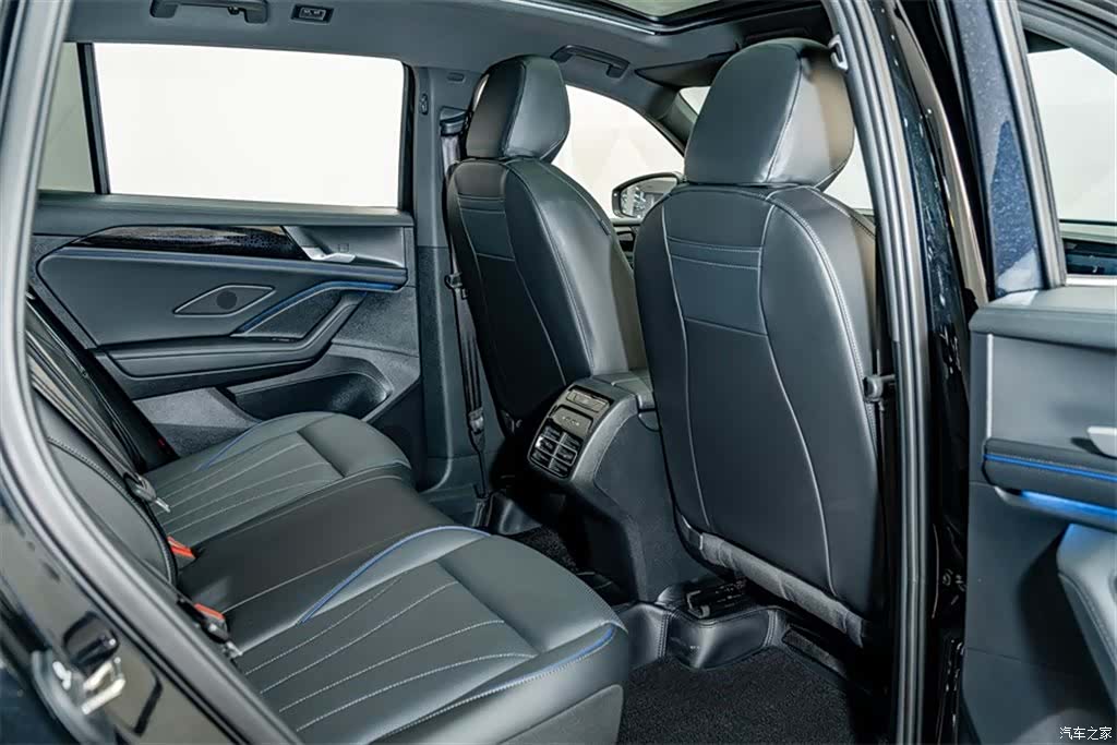 Volkswagen Tiguan L, 2025 23