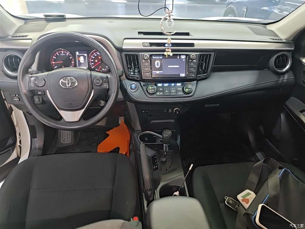 Toyota RAV4, 2019 10