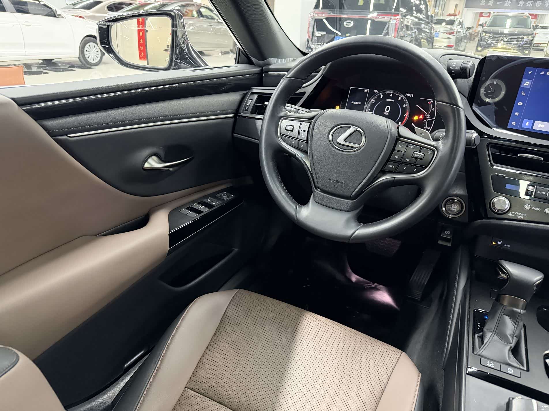 Lexus ES, 2024 10