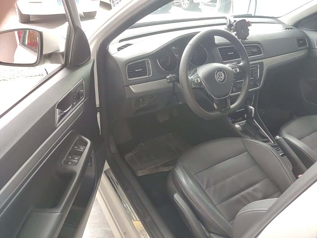 Volkswagen Lavida, 2017 16