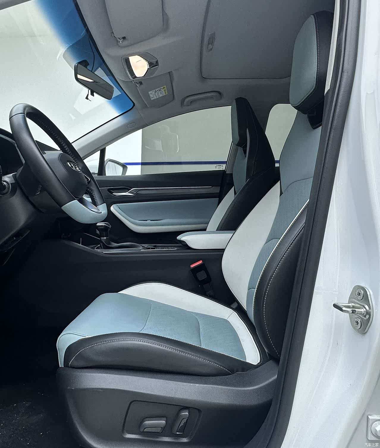 Geely Emgrand, 2022 7