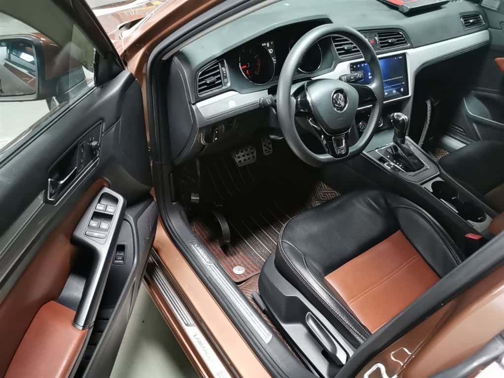 Volkswagen Lamando, 2016 16