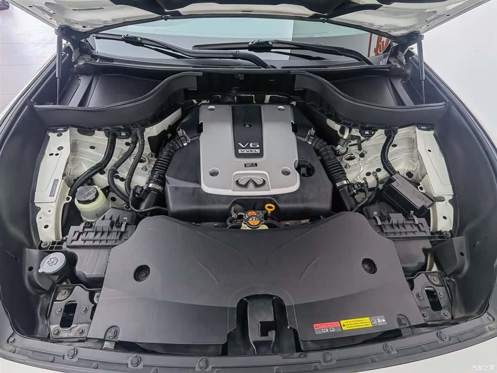 Infiniti QX70, 2020 20