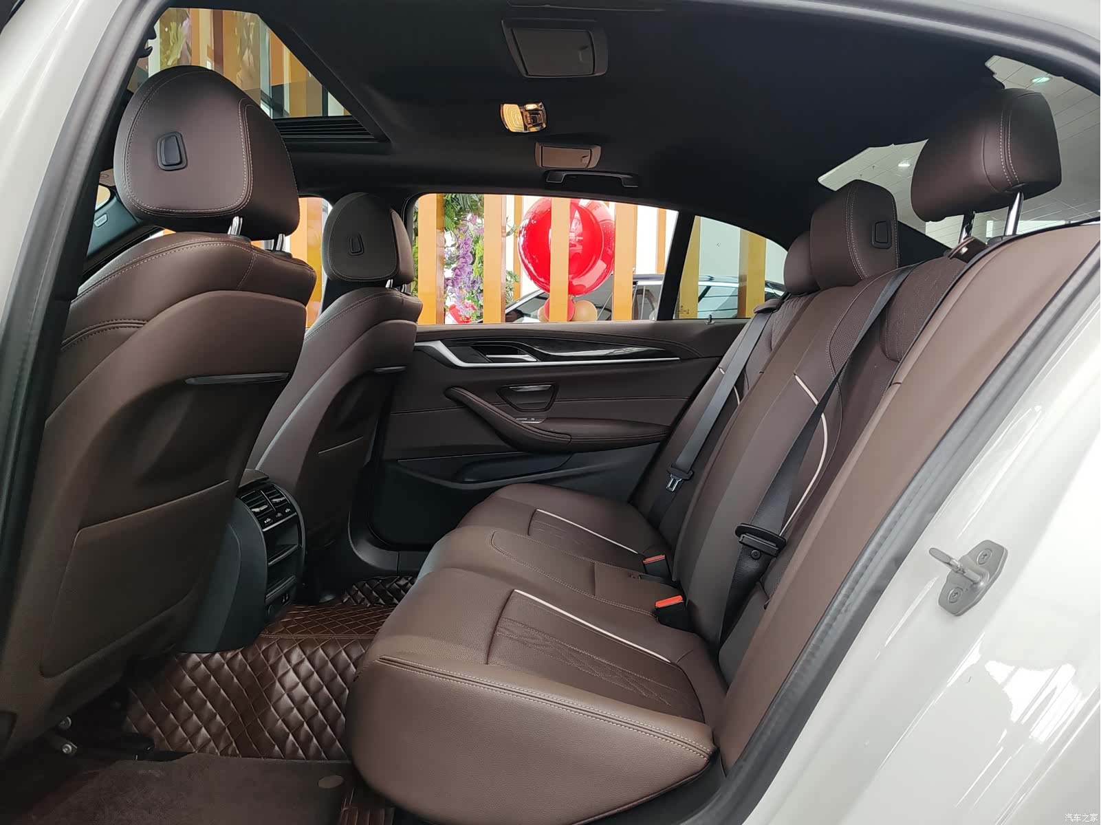 BMW 5 Series, 2023 8