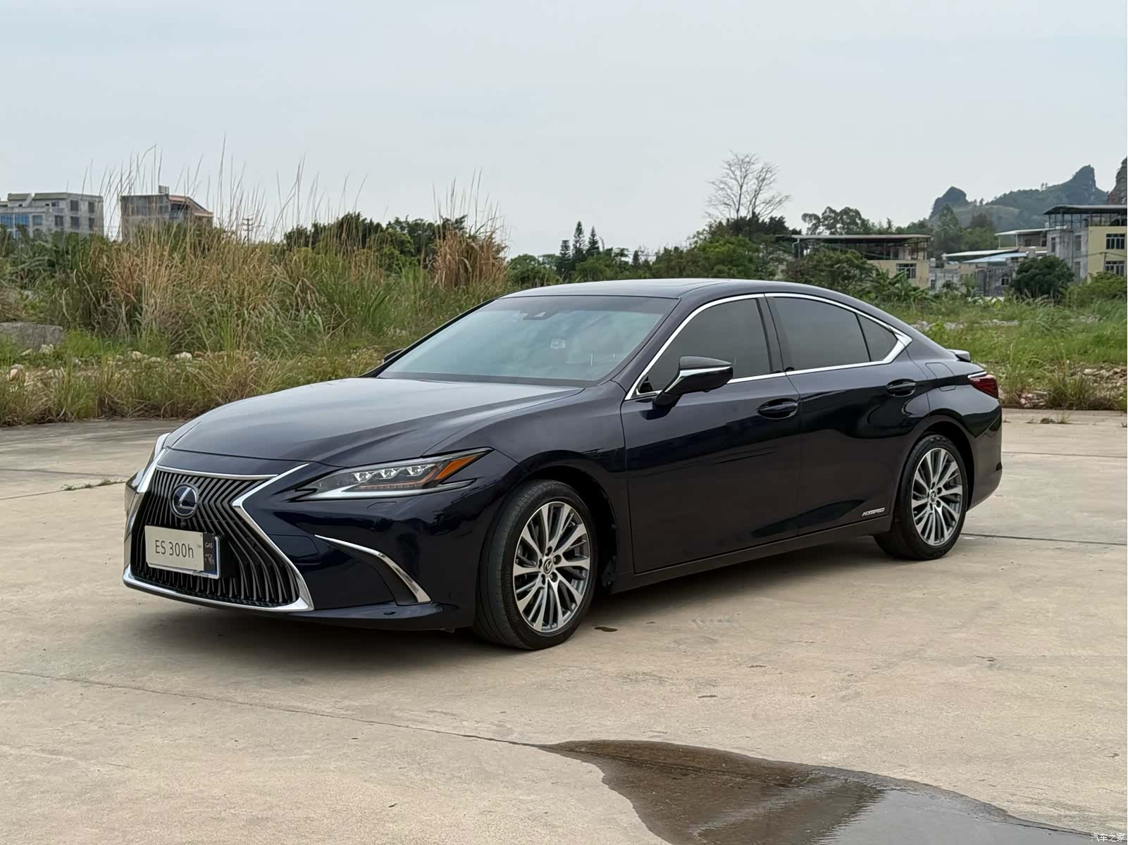 Lexus ES, 2021 1