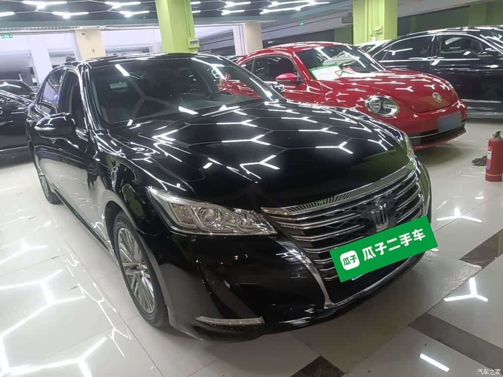 Toyota Crown, 2017 4