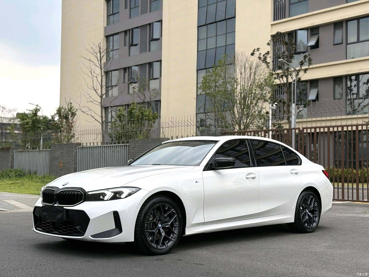 BMW 3 Series, 2025 1