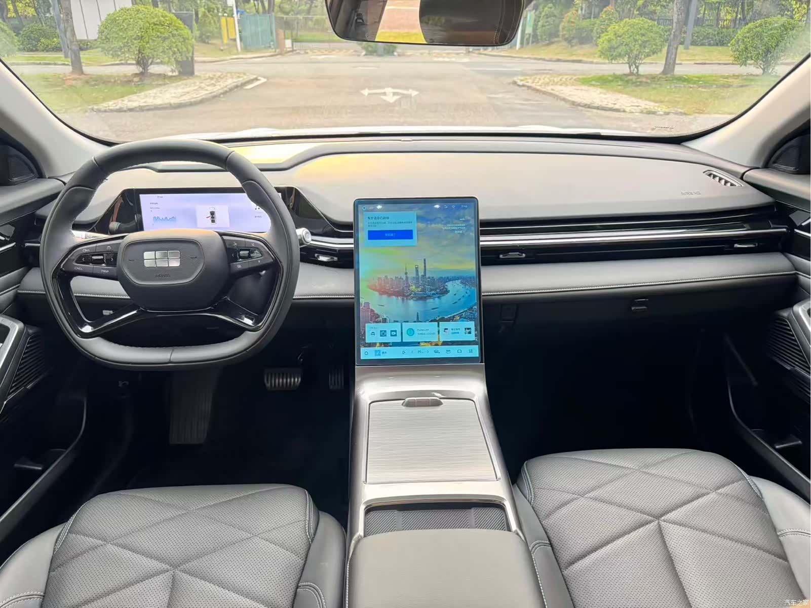 Geely Galaxy L6, 2024 12