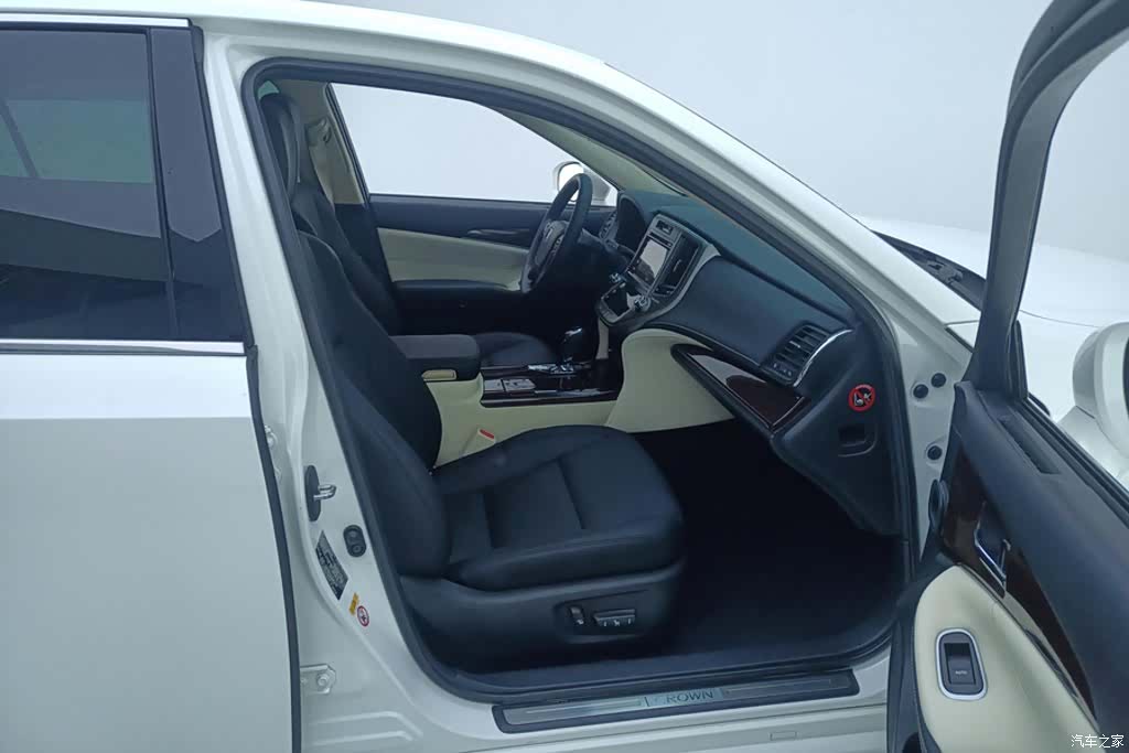 Toyota Crown, 2019 8