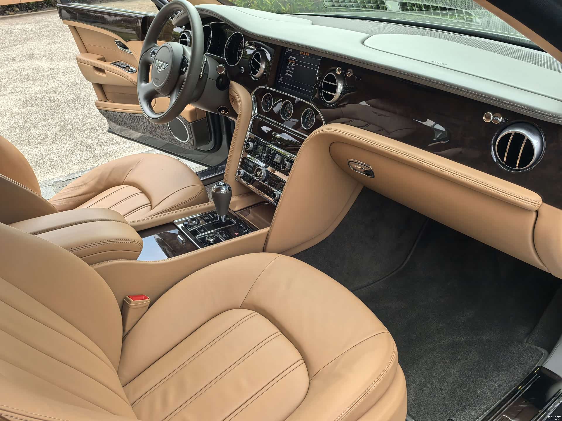 Bentley Mulsanne, 2015 21