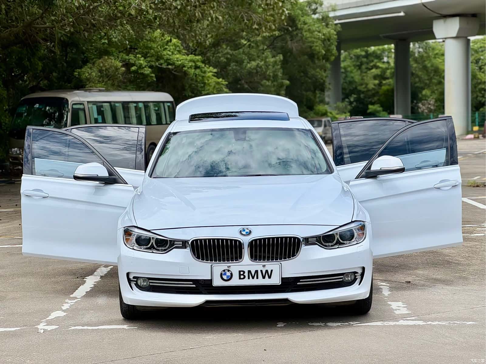 BMW 3 Series, 2016 21