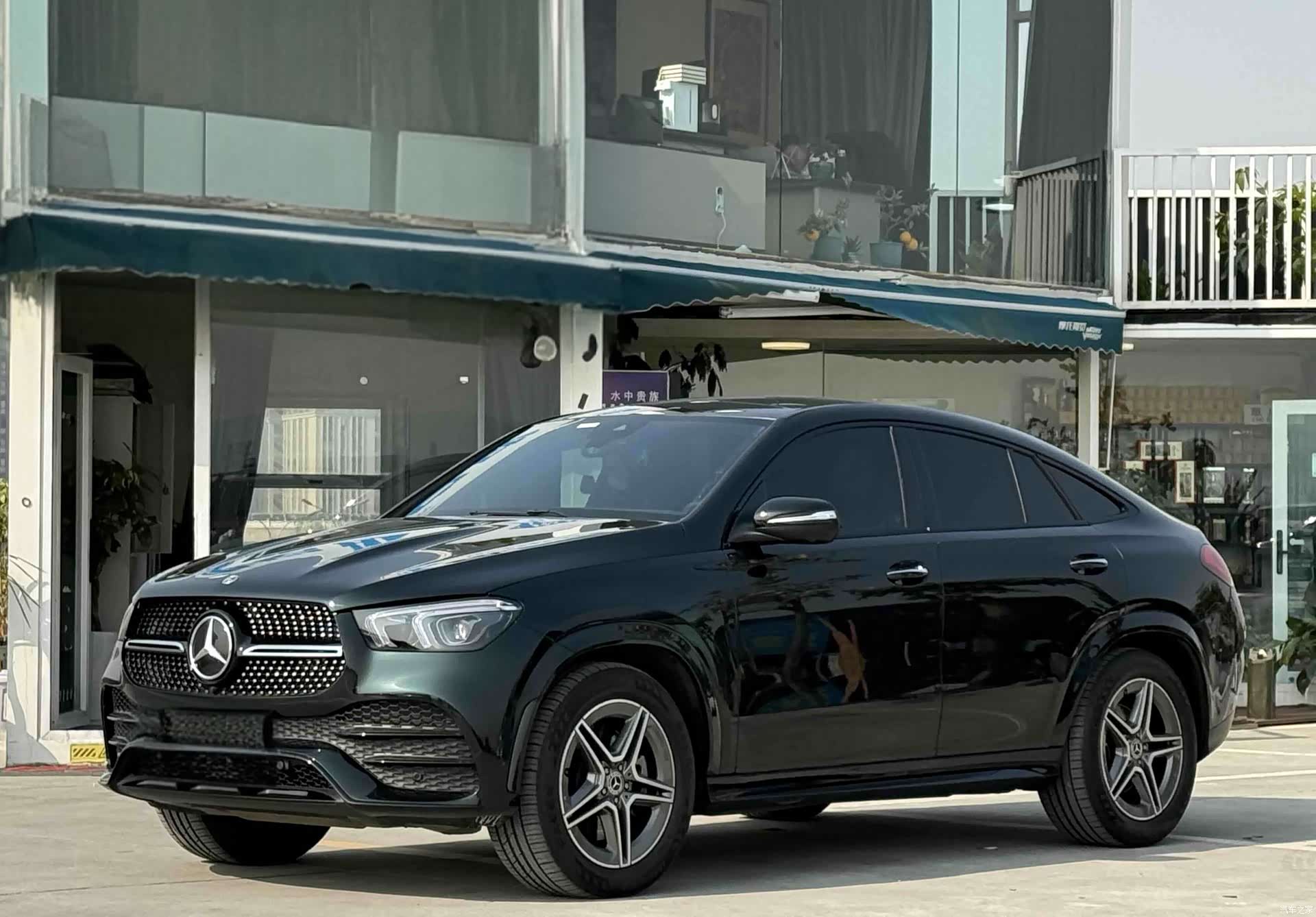 Mercedes-Benz GLE, 2023 1