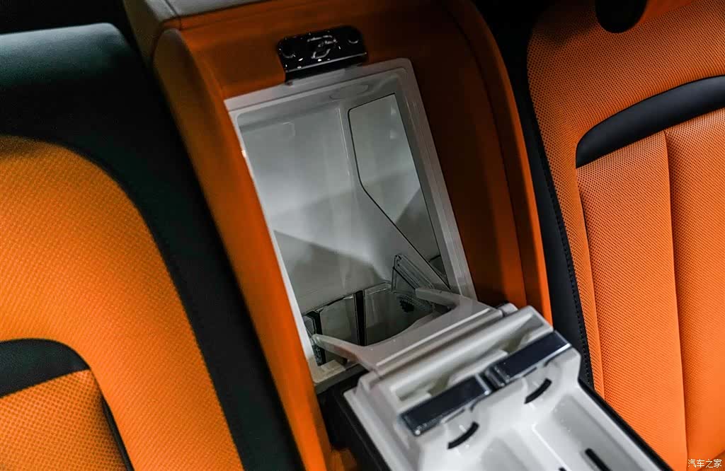 Rolls-Royce Cullinan, 2021 24