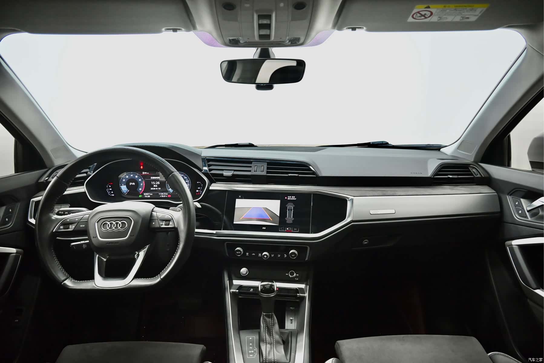 Audi Q3, 2019 9