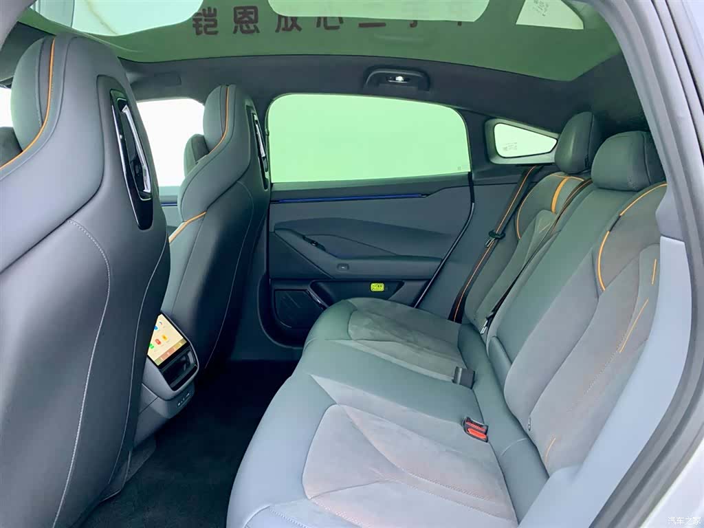 Xpeng P7, 2025 14