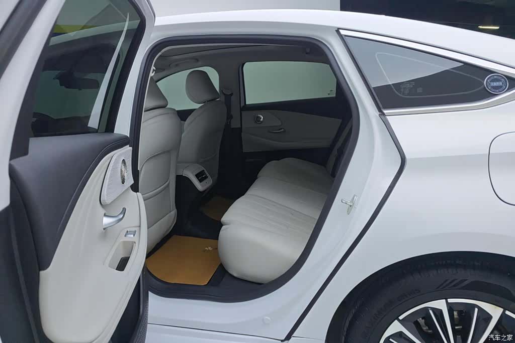 Chery A8, 2025 11