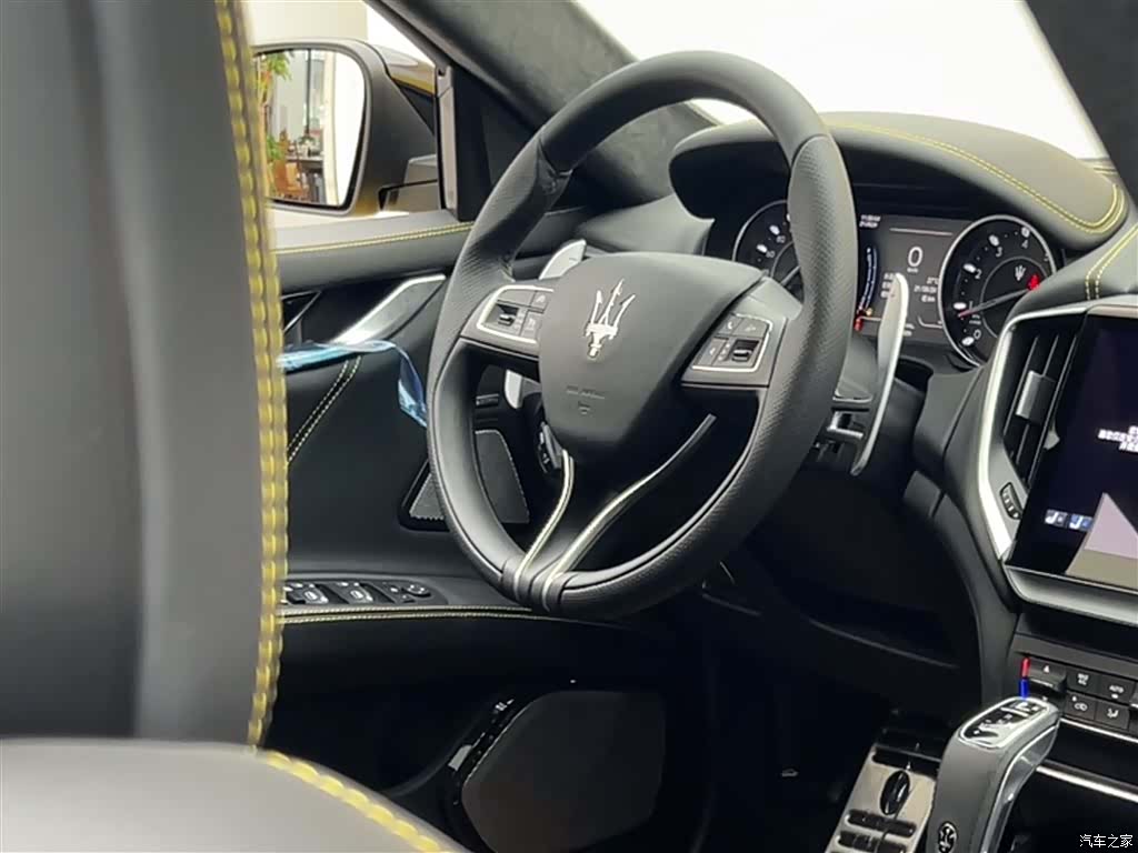 Maserati Ghibli, 2024 37