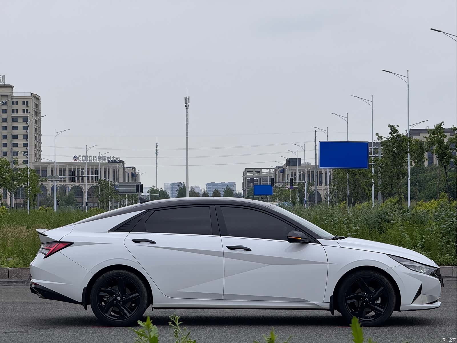 Hyundai Elantra, 2023 8