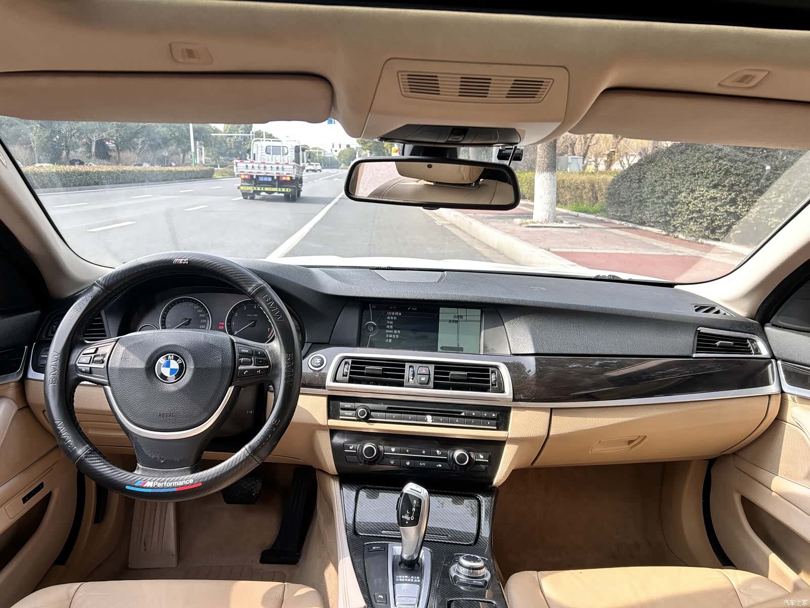 BMW 5 Series, 2012 11