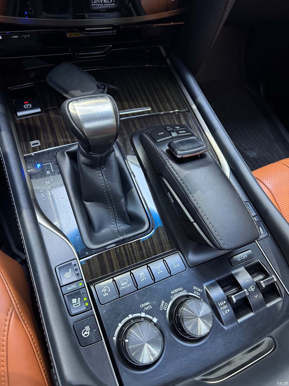 Lexus LX, 2019 13
