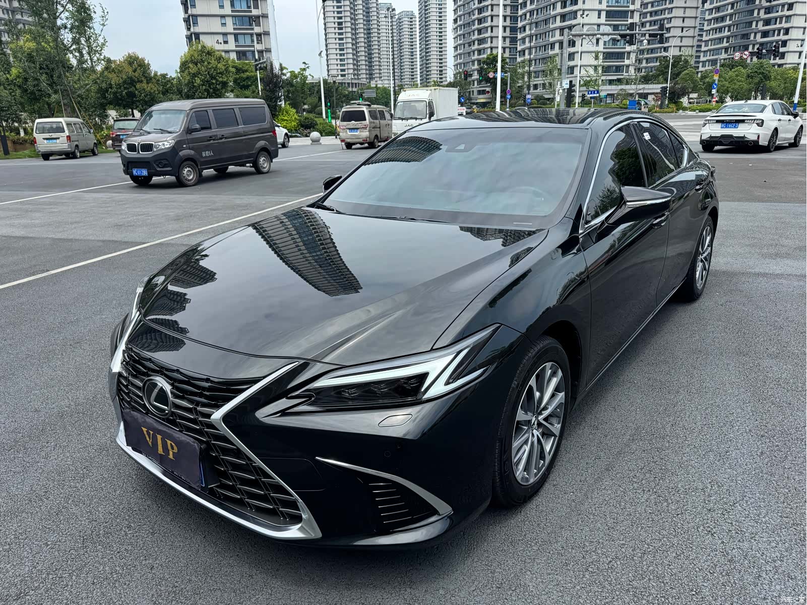 Lexus ES, 2026 1