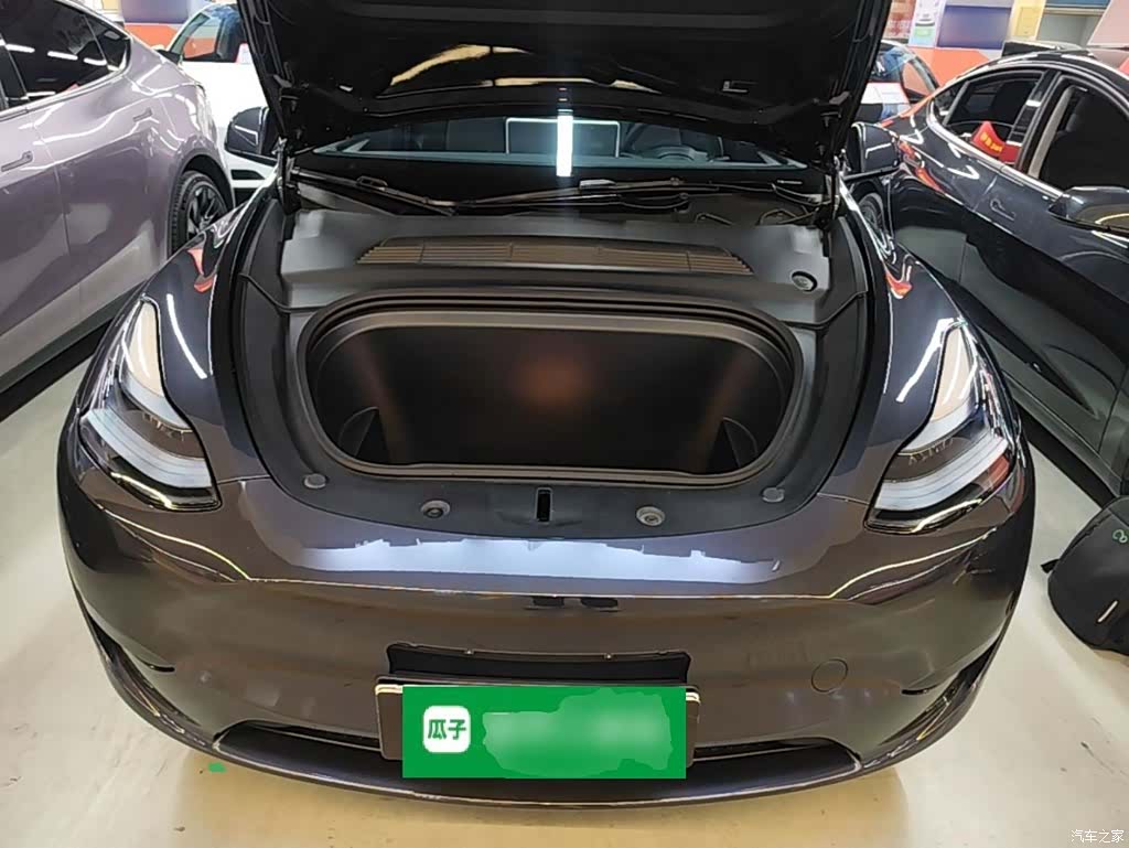 Tesla Model Y, 2024 20