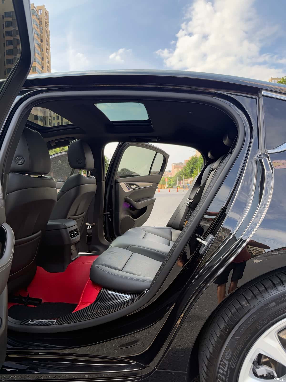 Cadillac CT5, 2023 25