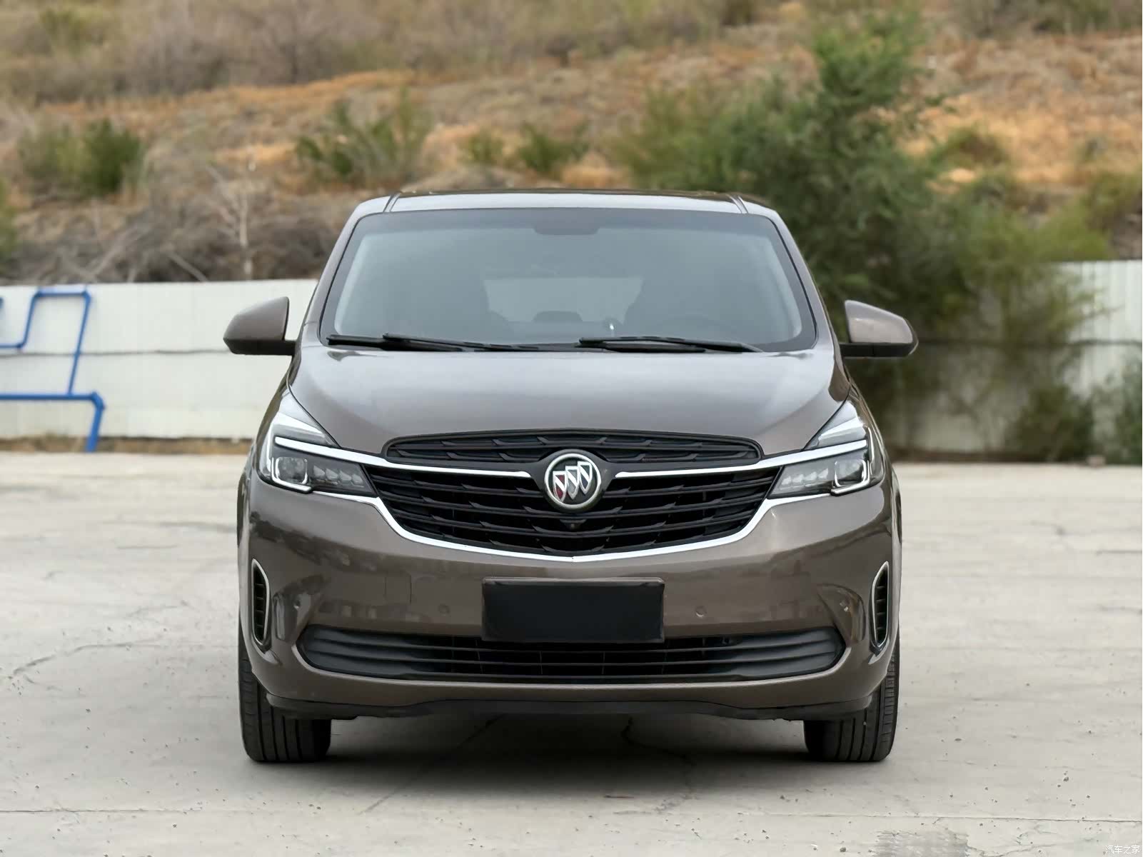 Buick GL8, 2021 3
