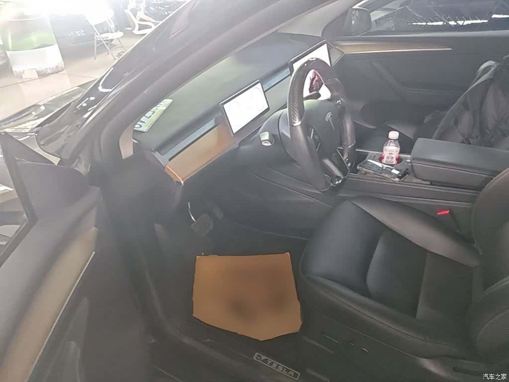 Tesla Model Y, 2022 16