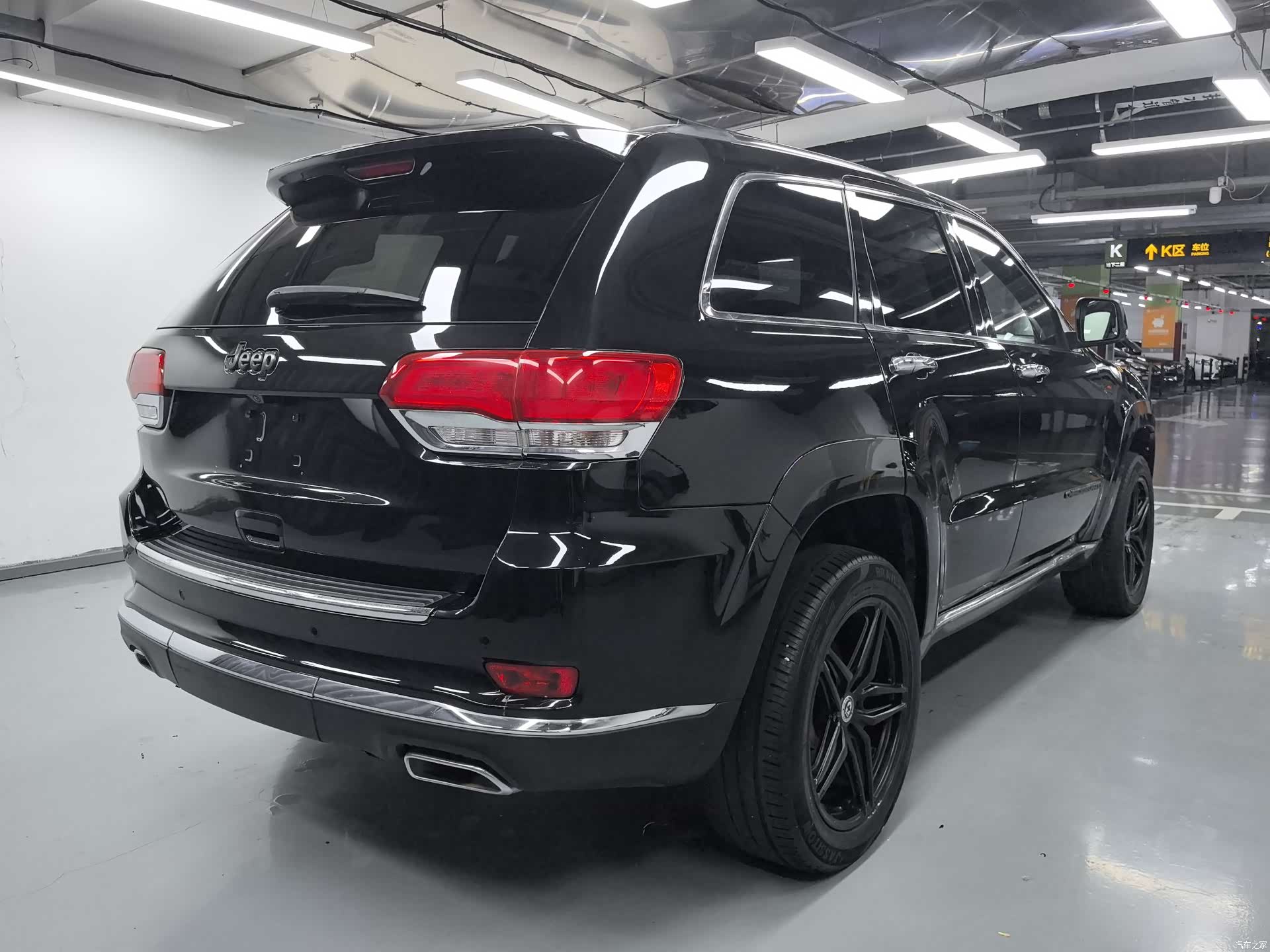 Jeep Grand Cherokee, 2015 17