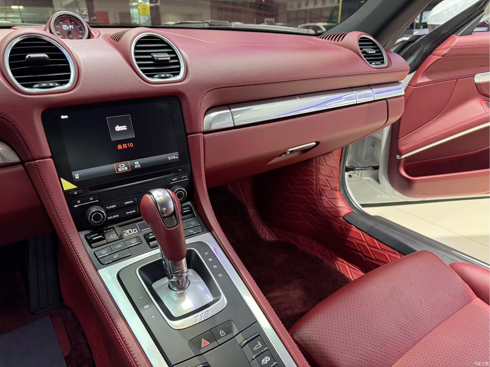 Porsche Cayman, 2019 9