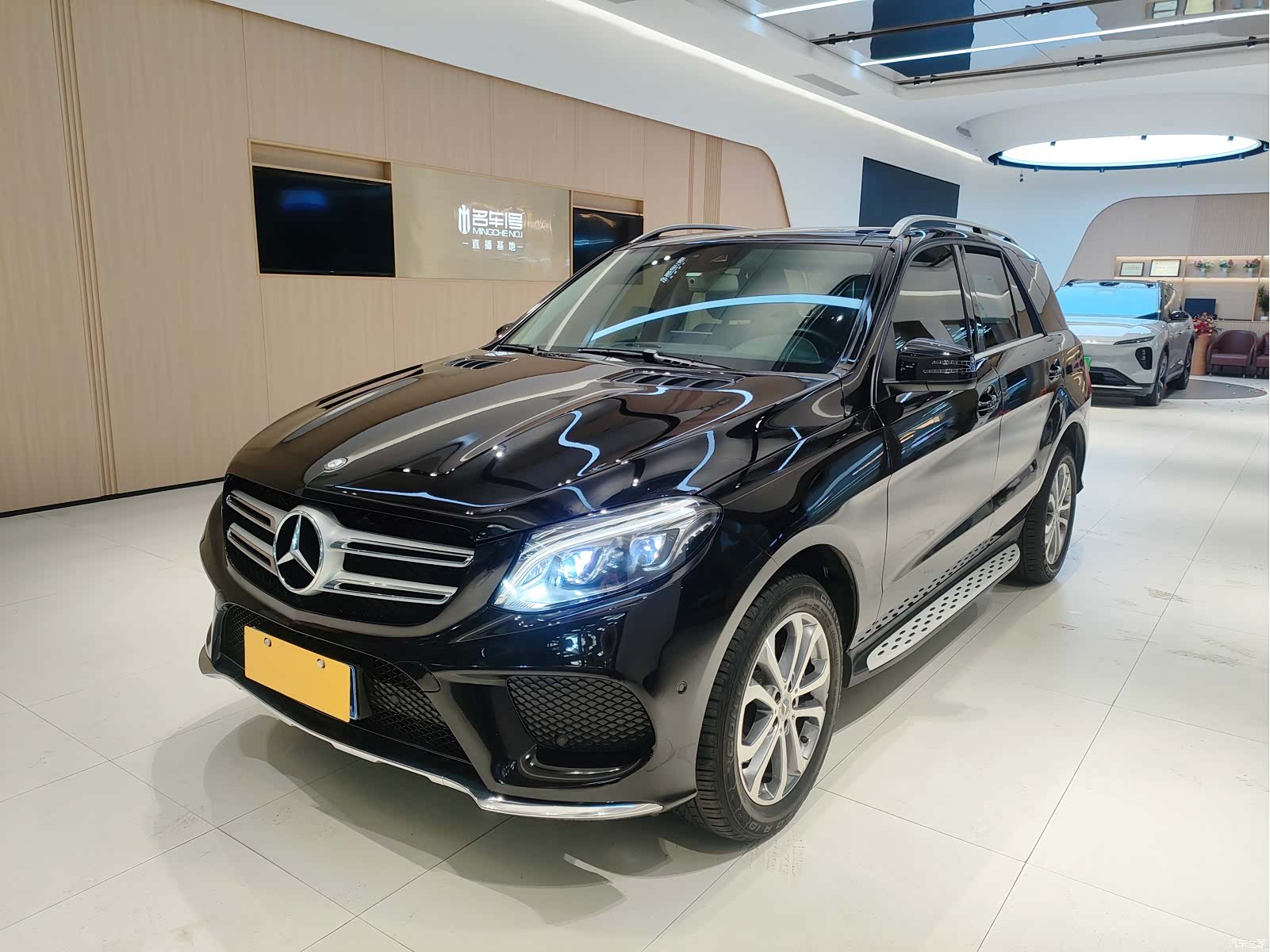 Mercedes-Benz GLE, 2017 1